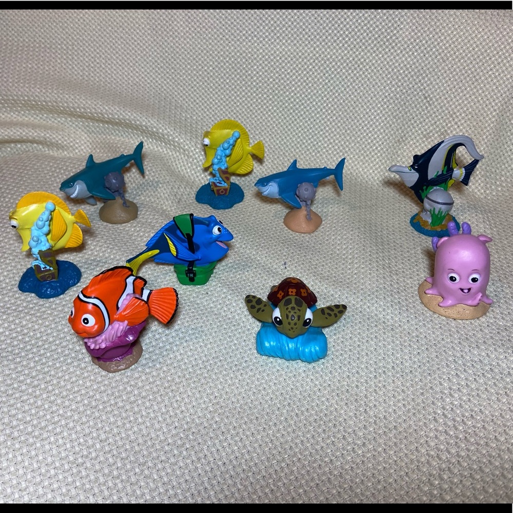 Finding Nemo toys